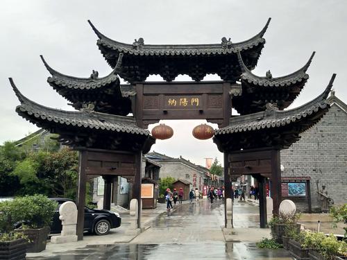 高港口岸雕花楼