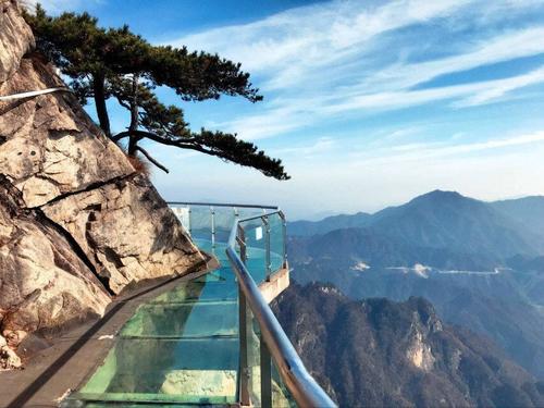 明堂山