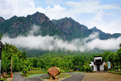 莲峰云海景区